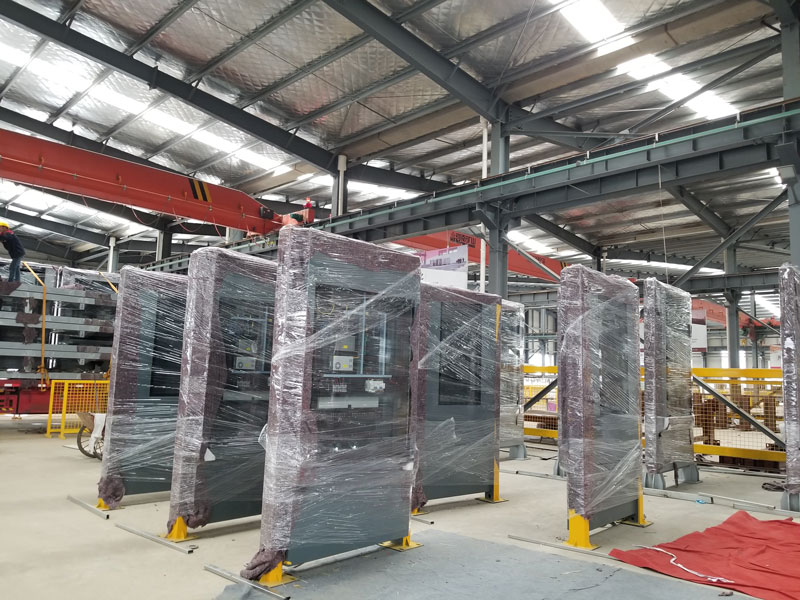 榮大發往安徽第一批公交候車亭記錄