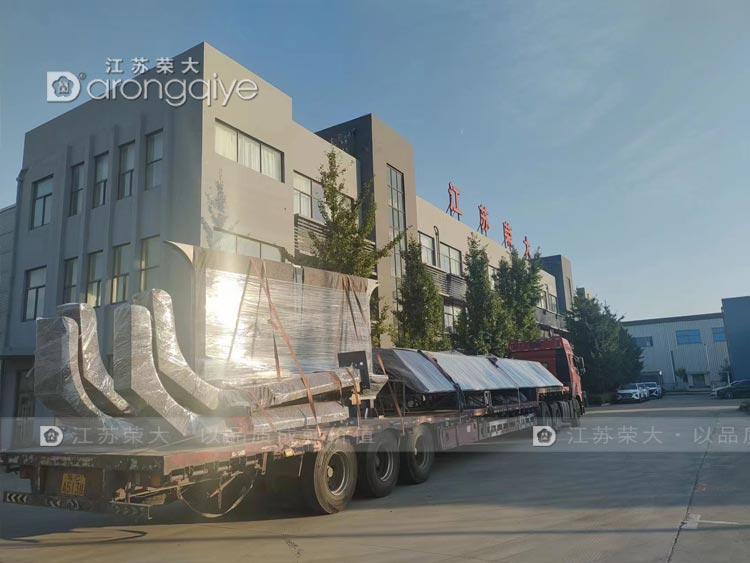 上海智能公交站臺第五批次發貨